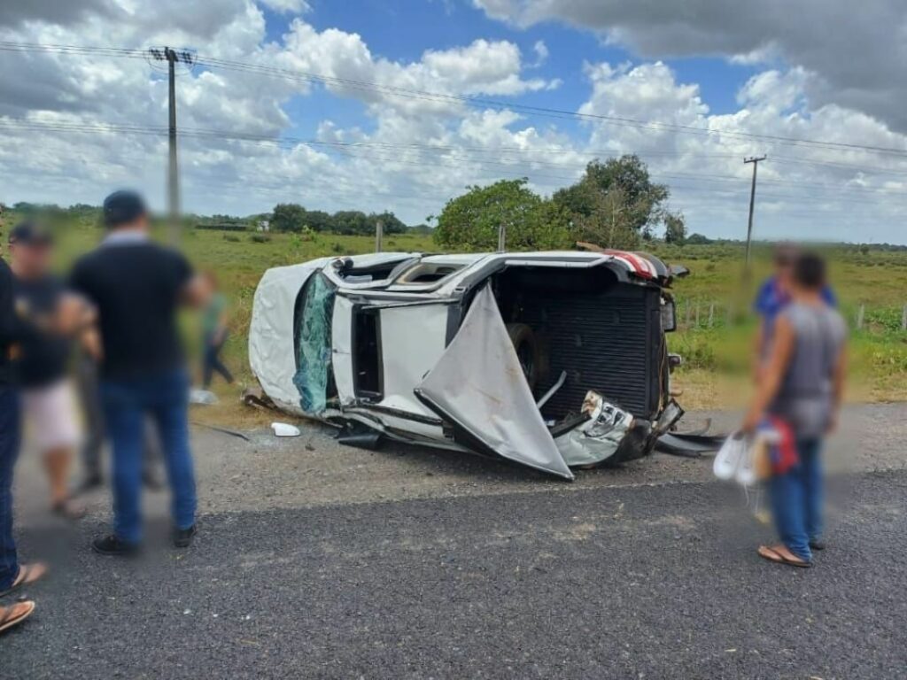 Duas pessoas morrem em capotamento na BR-316, em Maranhãozinho