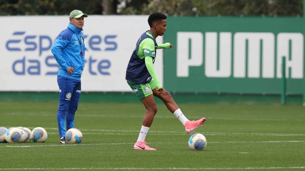 Estêvão inicia transição e pode reforçar Palmeiras; Mayke e Felipe