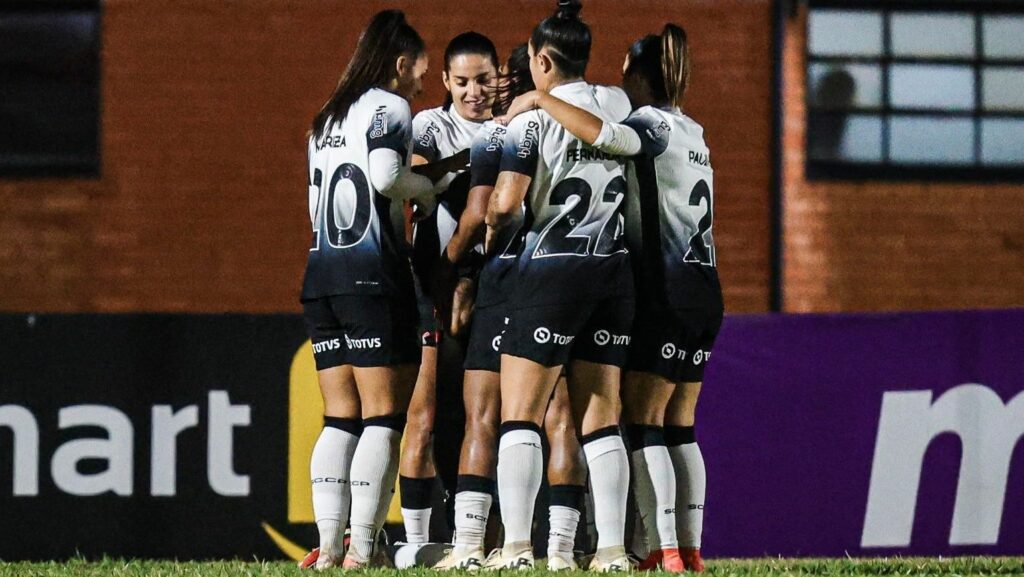 Favorito ao título, Corinthians pega o Bragantino pelas quartas do