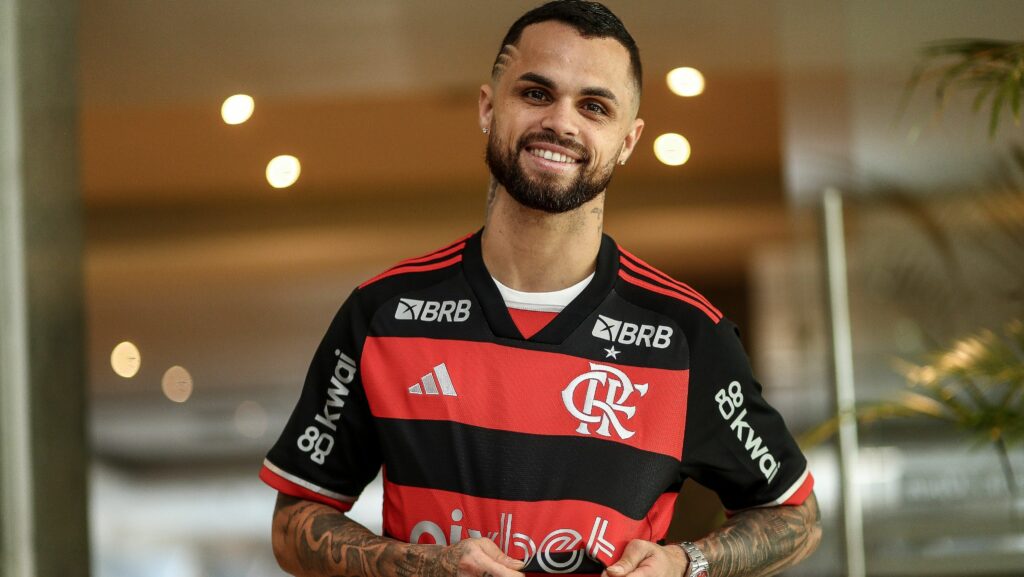 Flamengo anuncia a contratação de Michael: “O robozinho voltou para