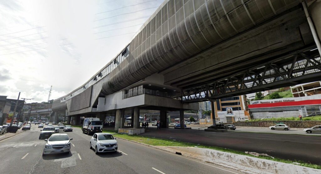 Homem é preso após assediar mulher em estação de metrô