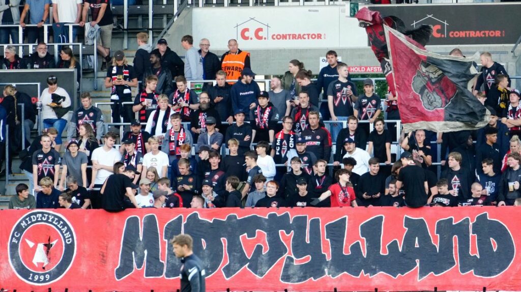 Midtjylland x Slovan Bratislava: horário e onde assistir ao jogo