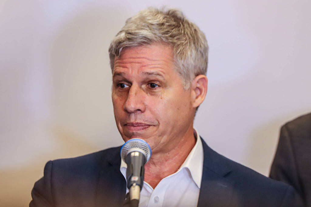 Ministro Paulo Teixeira diz que reportagem sobre Moraes é sensacionalista,