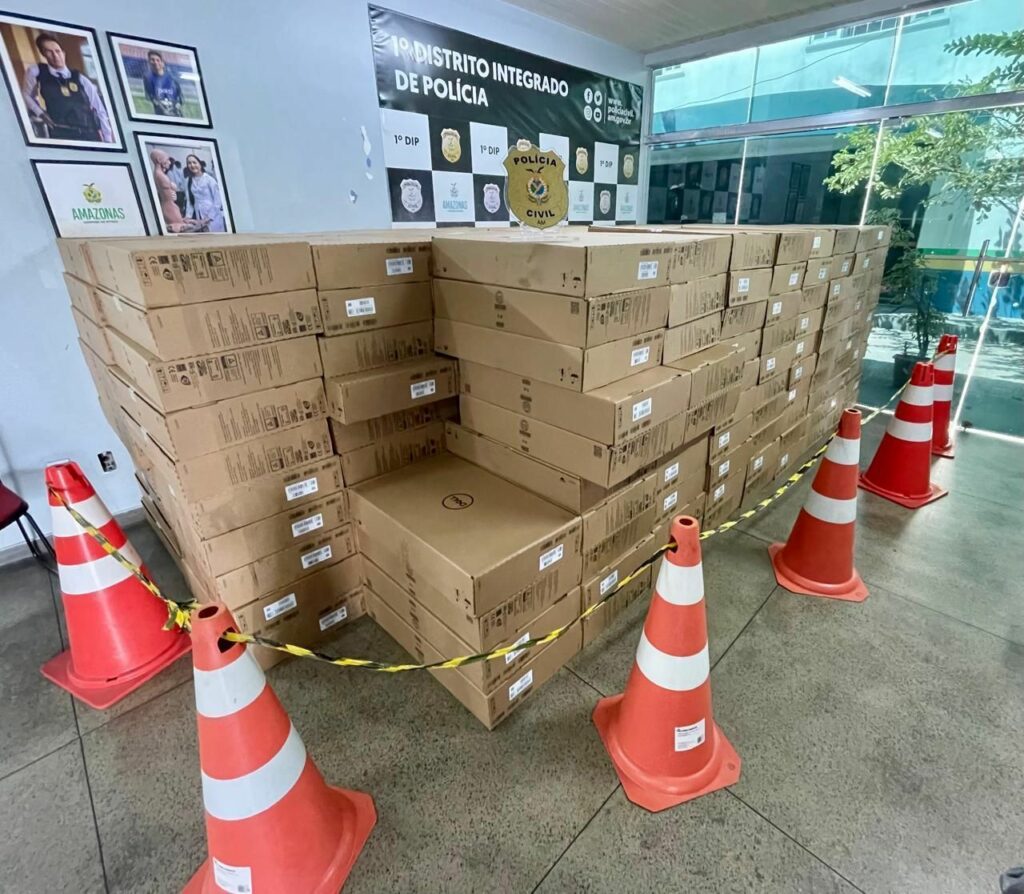 Polícia do Amazonas apreende mais de 2 toneladas de equipamentos