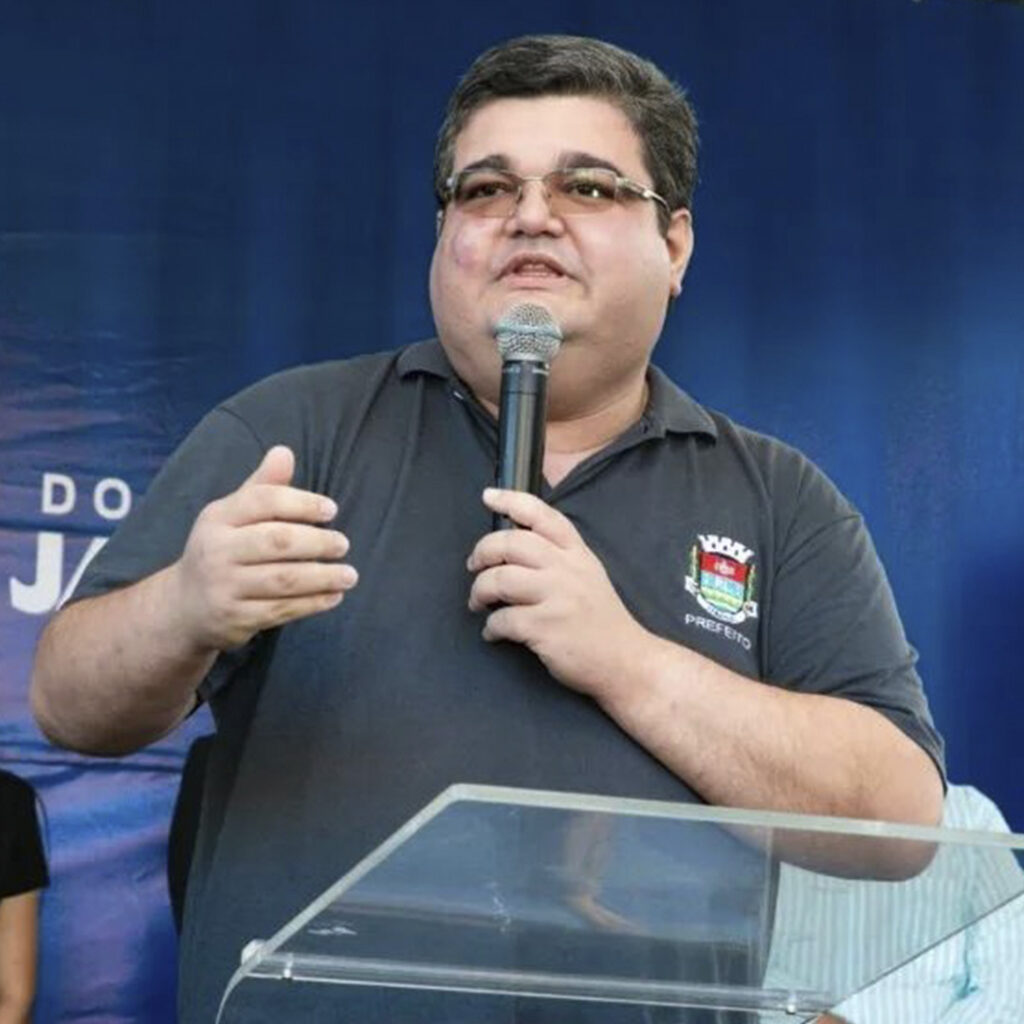 Prefeito de Itaguaí pede a ministro Nunes Marques que assegure