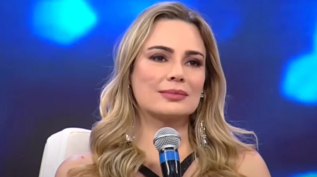 Programa de Rachel Sheherazade na Record tem data para chegar