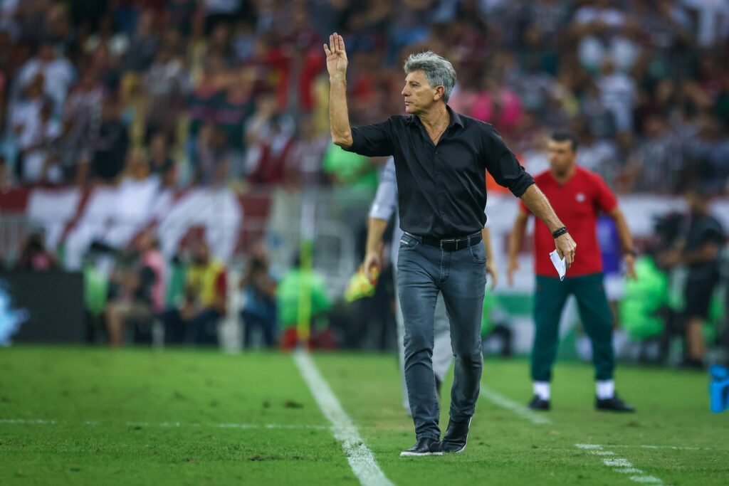 Renato Gaúcho discute com repórter após eliminação na Libertadores: “Vem