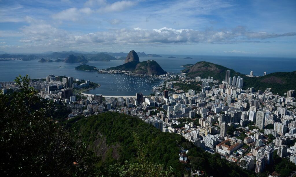 Rio de Janeiro tem manhã mais fria do ano com