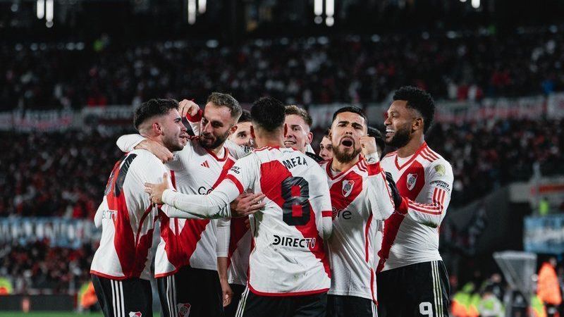 River Plate vence, elimina Talleres e terá Colo-Colo na quartas