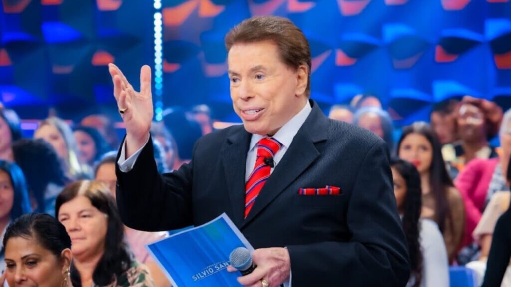 Silvio Santos volta a ser internado em São Paulo