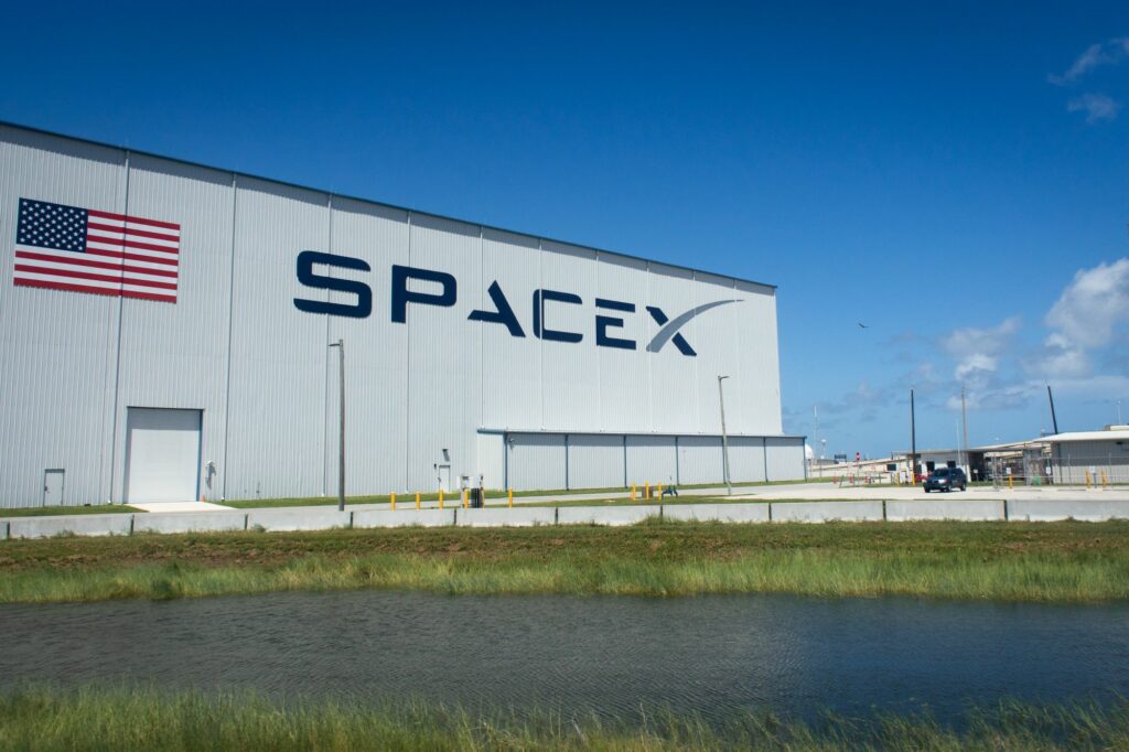 SpaceX é acusada de despejar mercúrio nas águas do Texas