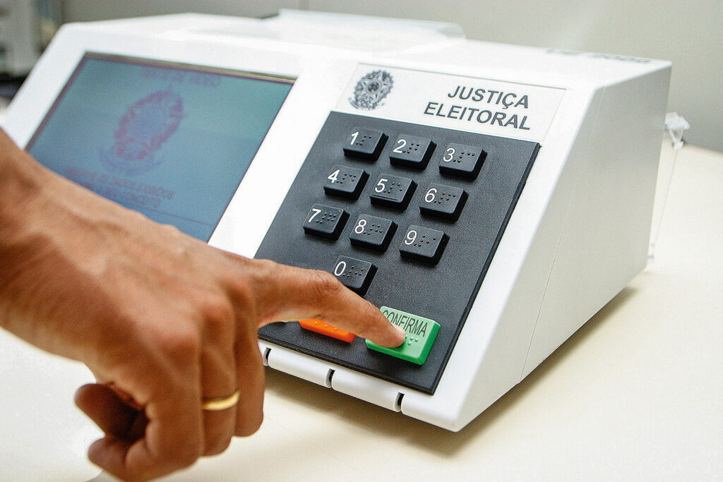 TSE lança disque-denúncia para desinformação nas eleições