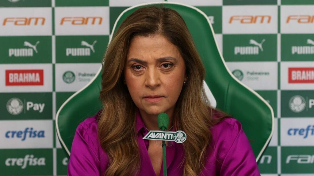 Tem cobrança? Leila fala sobre futuro do Palmeiras após eliminações