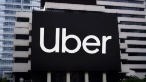 Uber recebe multa milionária na Europa; saiba o motivo