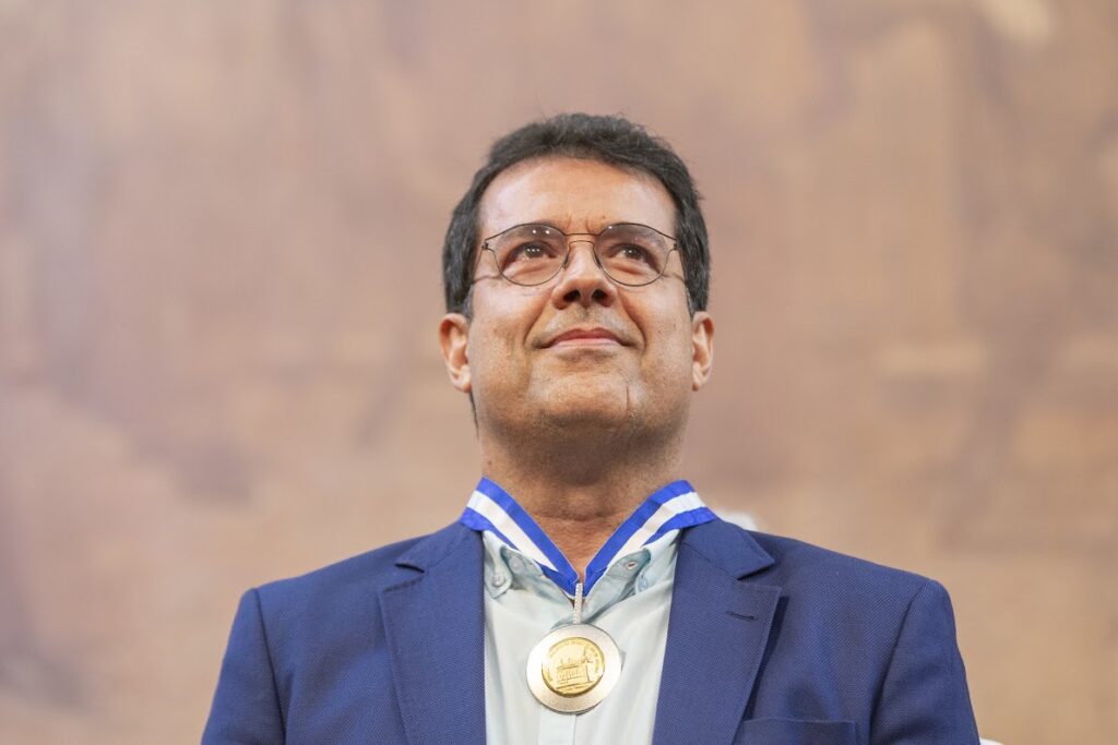 André Trigueiro é homenageado na Alerj com a Medalha Tiradentes