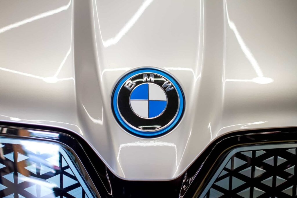 BMW anuncia acordo para reciclar baterias de carros elétricos