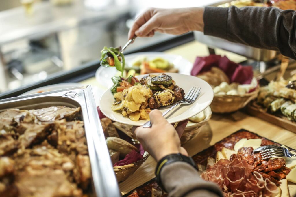 Brasil é um dos 10 países que mais desperdiçam comida,