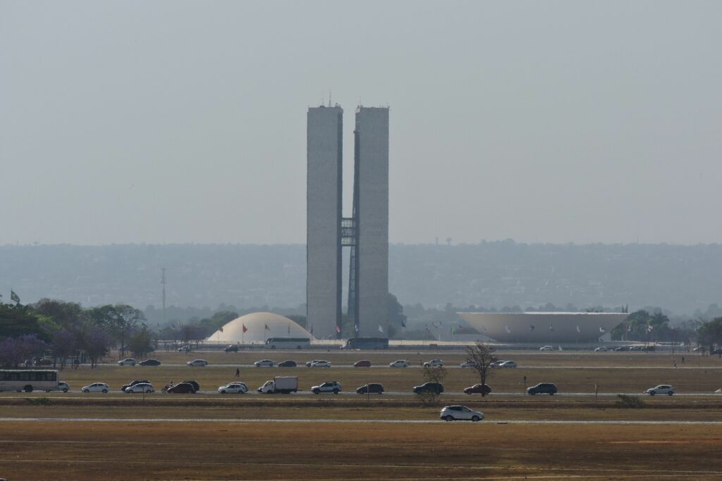 Brasília entra hoje na segunda maior seca da história, com