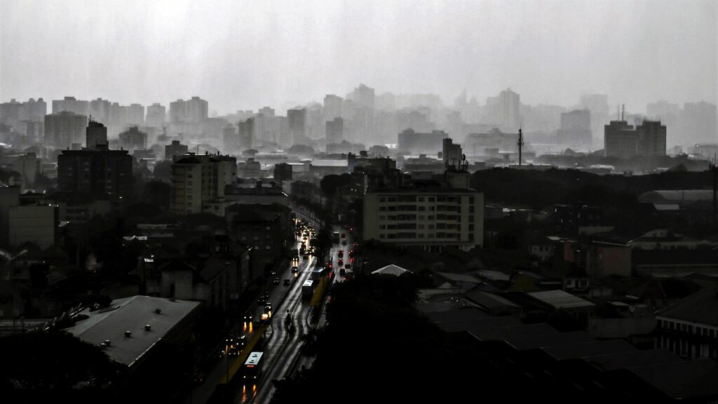 “Chuva preta“ quase não contaminou água no RS, mostra estudo