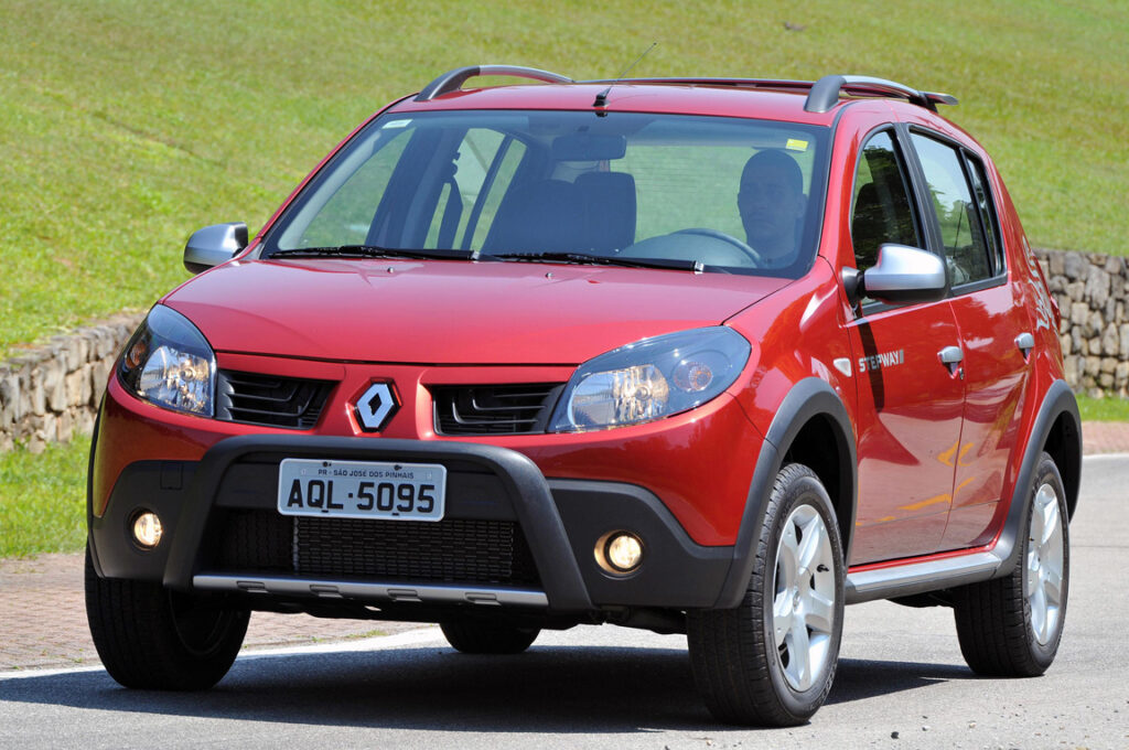 Conheça o carro da Renault que custa menos de R$40