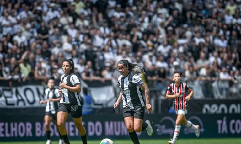 Corinthians vence São Paulo e conquista hexacampeonato no futebol feminino