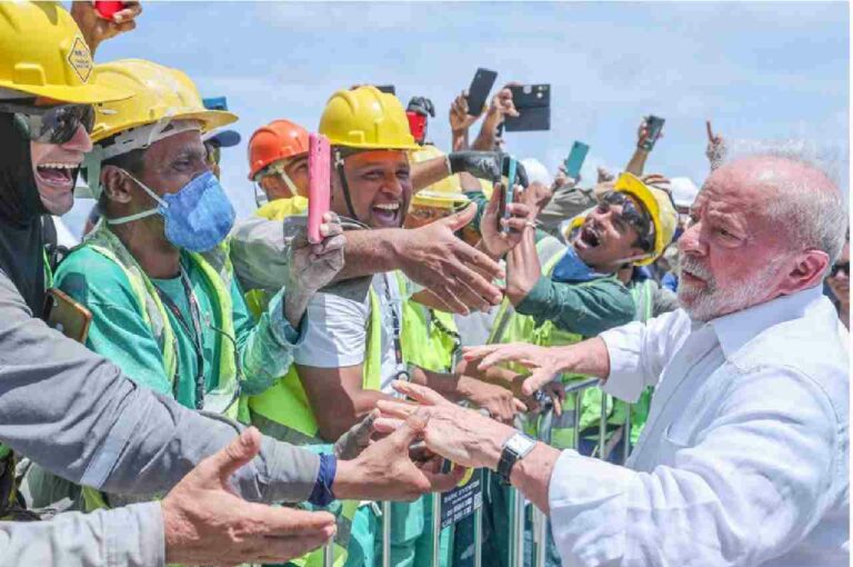 Efeito Lula! Desemprego no Brasil atinge o menor nível da