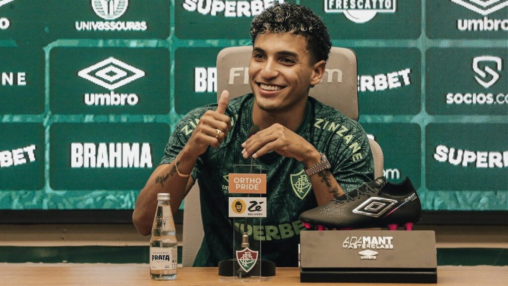 Gabriel Fuentes perde a fala ao ver Marcelo no Fluminense: