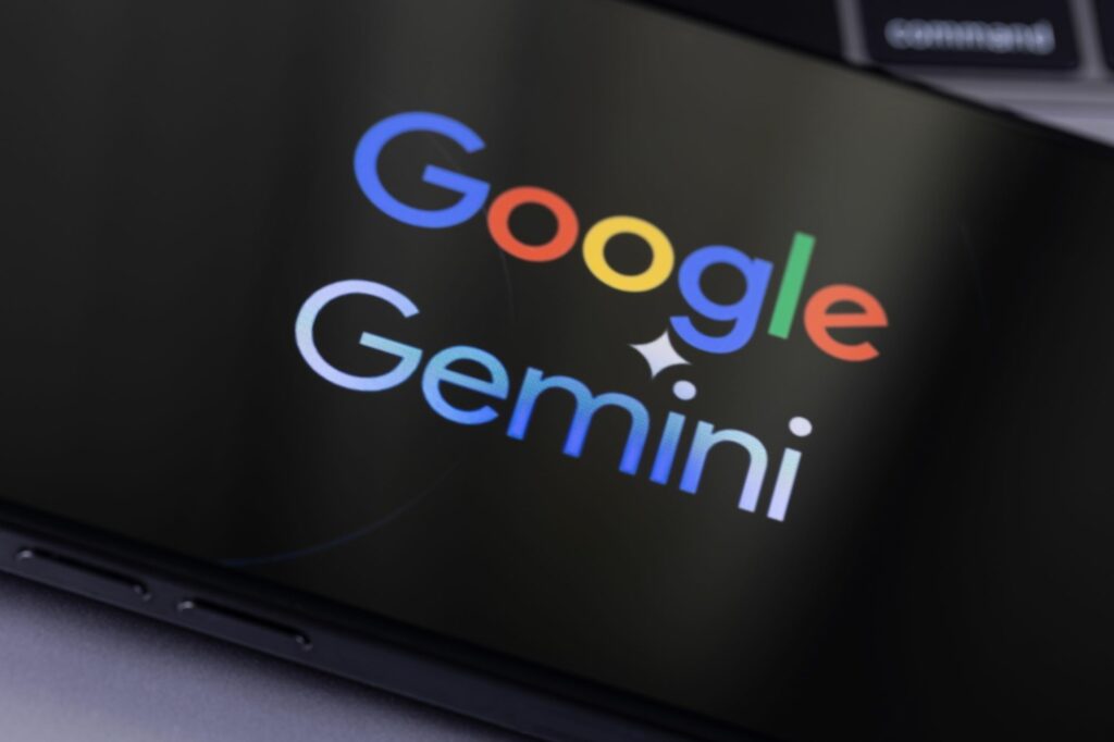 Gemini: IA do Google vai exibir links relacionados à sua