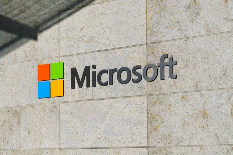 Microsoft promete corrigir alucinações das IAs; veja como