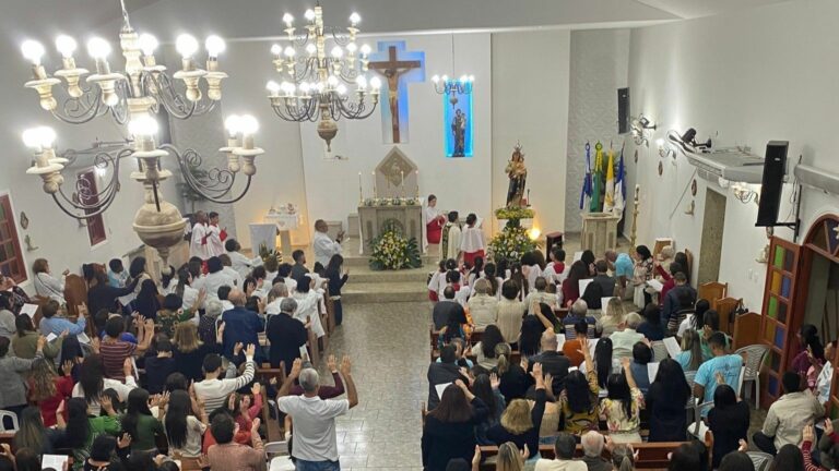 Ministério Público denuncia padre por homofobia no RJ