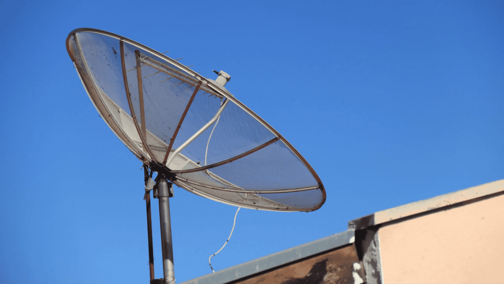 O que fazer com antena parabólica velha?