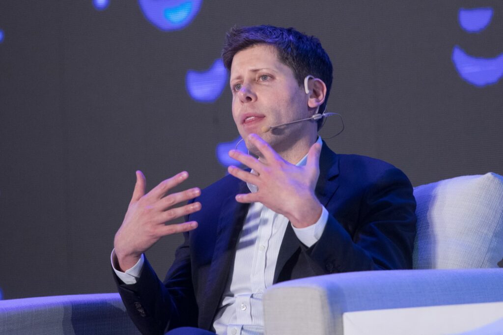 Plano ambicioso de Sam Altman busca uma “infraestrutura global” para