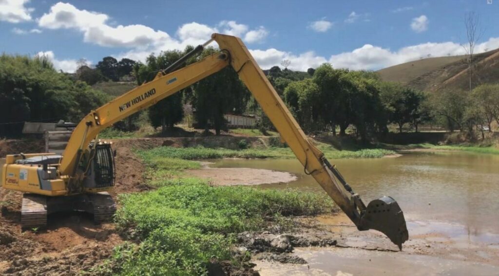 RJ investe em programa de limpeza de rios para prevenção