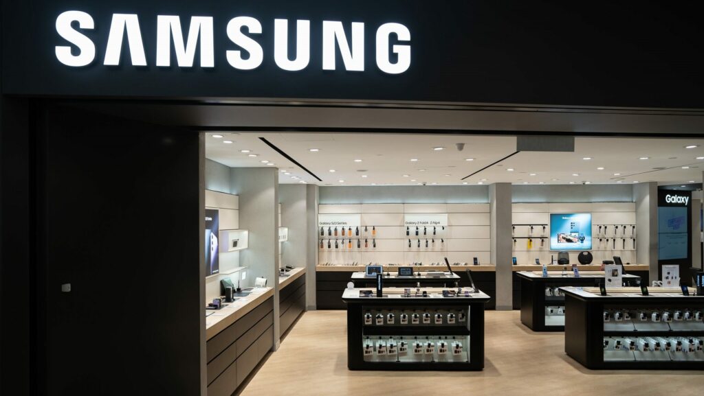 Samsung planeja cortar empregos ao redor do mundo, diz agência