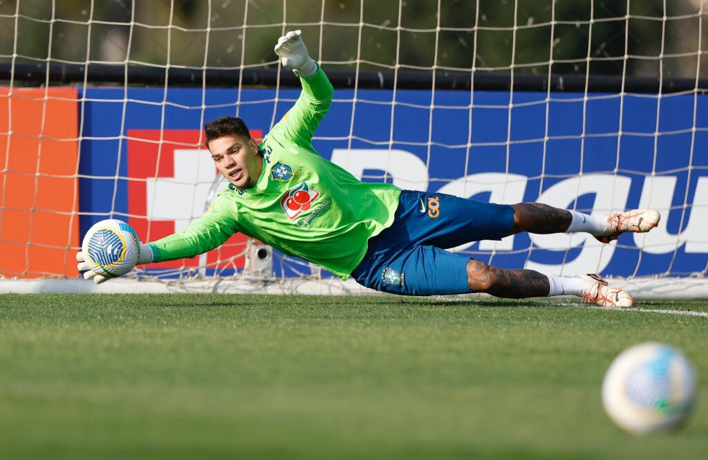 Seleção Brasileira treina para jogo contra Equador, em Curitiba