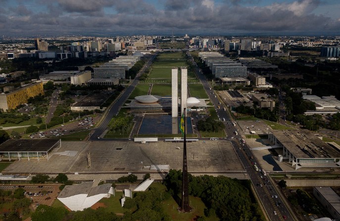 Assessores exonerados de Bolsonaro mantêm imóveis da União mesmo fora