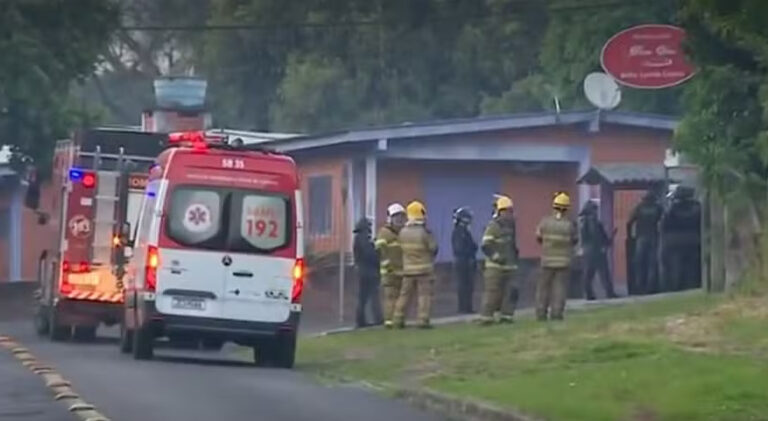 Atirador mata pai, irmão e policial e deixa nove feridos