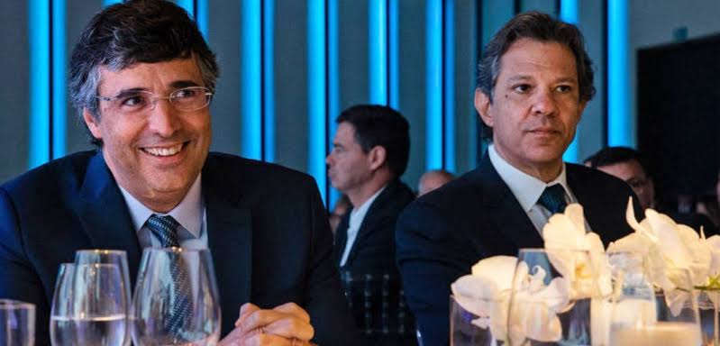 Banqueiro famoso elogia política fiscal de Haddad