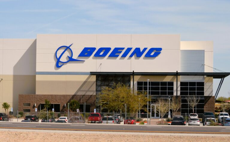 Boeing estuda venda de setor espacial; entenda