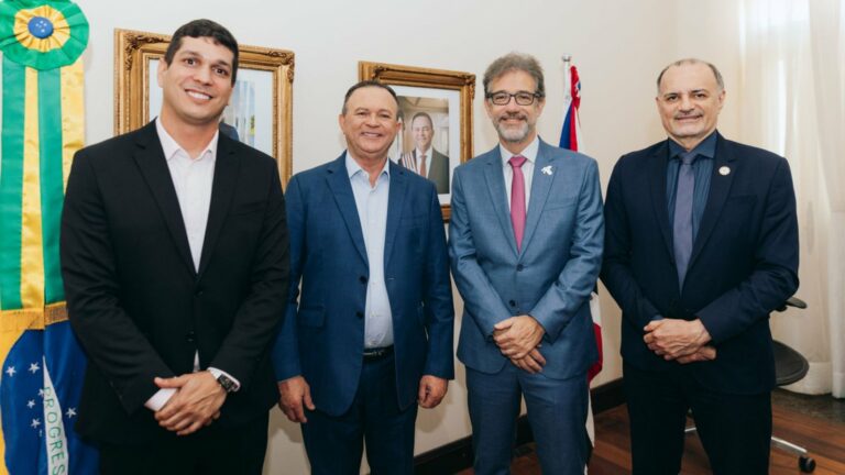 Brandão dialoga com Ebserh para federalizar o Hospital de Pinheiro