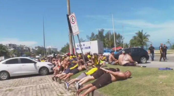 Cerca de 200 torcedores do Peñarol são presos após vandalismo