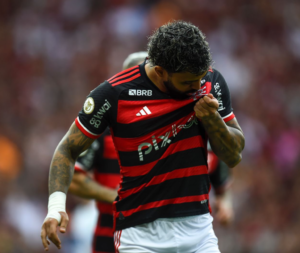 Flamengo vence Juventude e encurta diferença para o líder