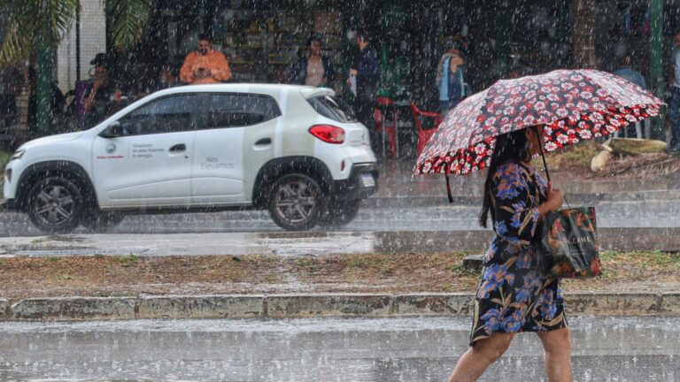 Frente fria deve trazer temporais principalmente para o Sudeste