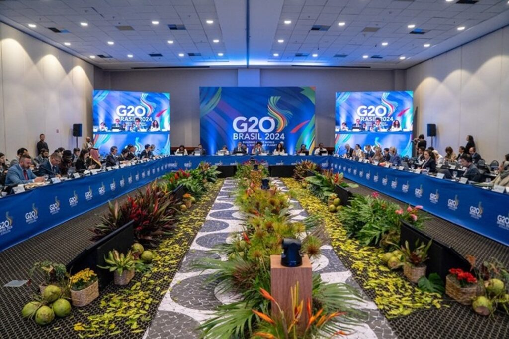 G2001