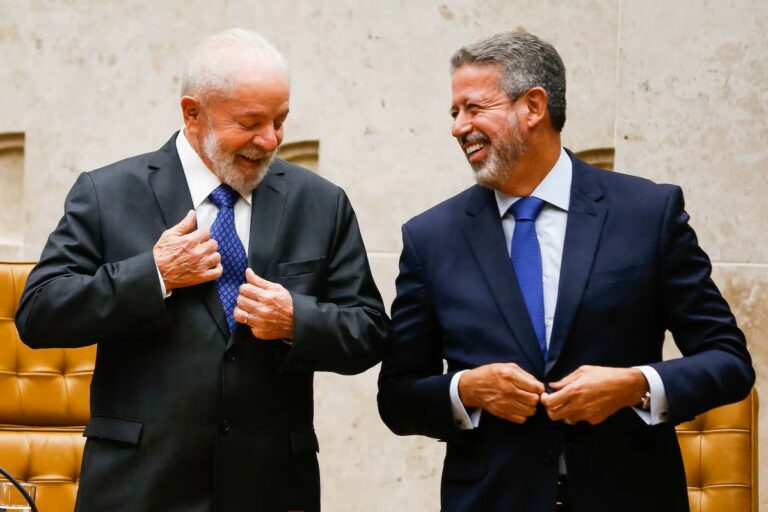 Lula avalia ideia de ter Lira como ministro em 2025,