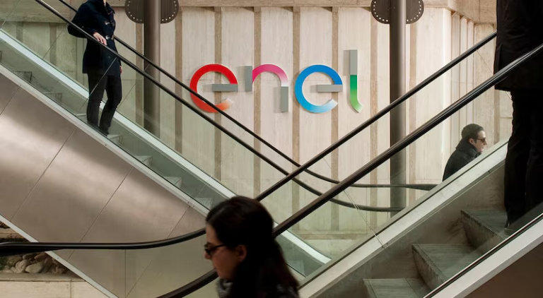 Ministro critica Aneel e ameaça concessão da Enel