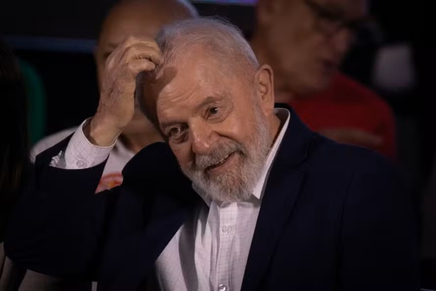 Ministros e lideranças partidárias pressionam Lula por ampla reforma ministerial