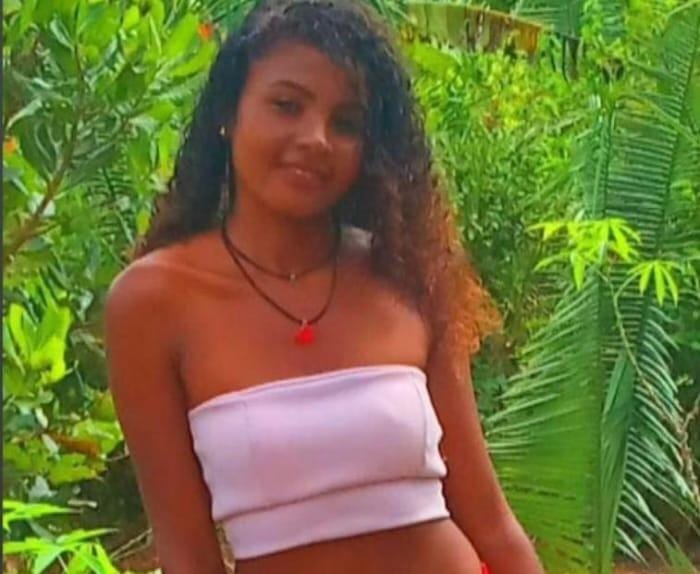 Mulher é assassinada a facadas pelo ex-companheiro no interior do