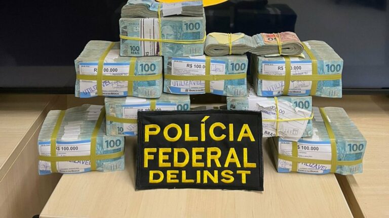 PF apreende mais de R$ 830 mil destinados a compras