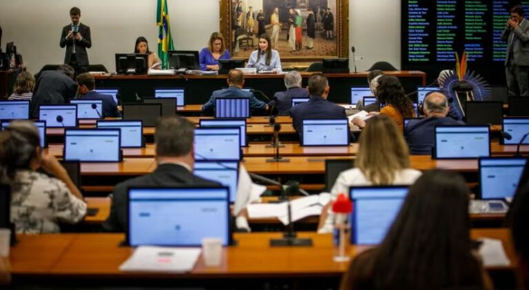 Pautas ‘anti-STF’ avançam no Senado: propostas limitam decisões individuais e